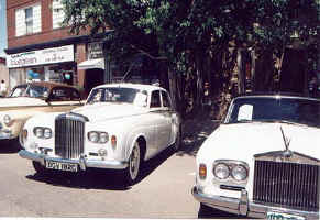 Bentley-Rolls Left Front ws.jpg (39595 bytes)